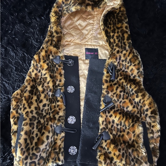 Animal print furry vest - Picture 5 of 5